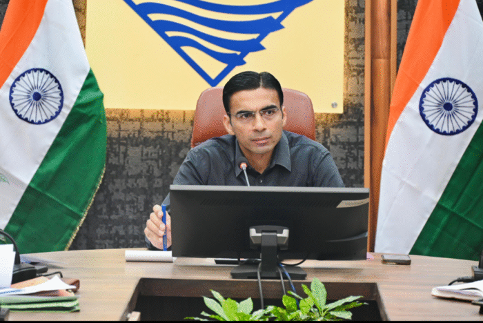 स्कूलों में गठित एंटी ड्रग्स समिति को डीएम ने सीधे एसटीएफ से लिंक करवाने के दिए निर्देश